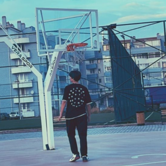 Ali | LOUSE
